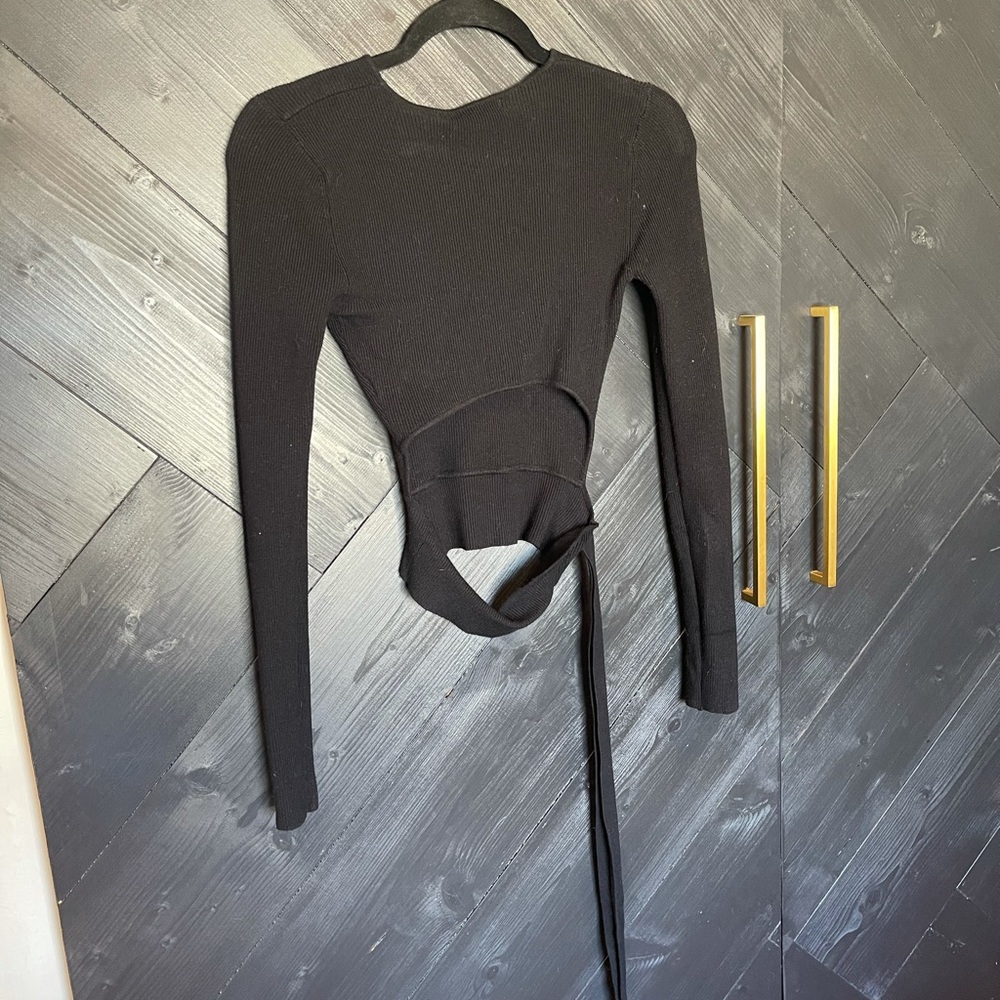 Zara Sweater - Picture 2 of 3